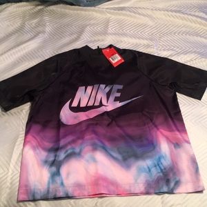 Nike short sleeve pullover